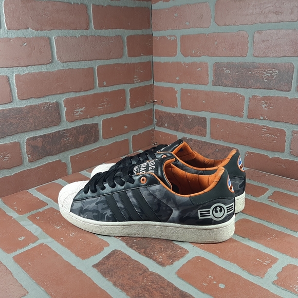 STAR WARS x ADIDAS SUPERSTAR - Picture 8 of 9